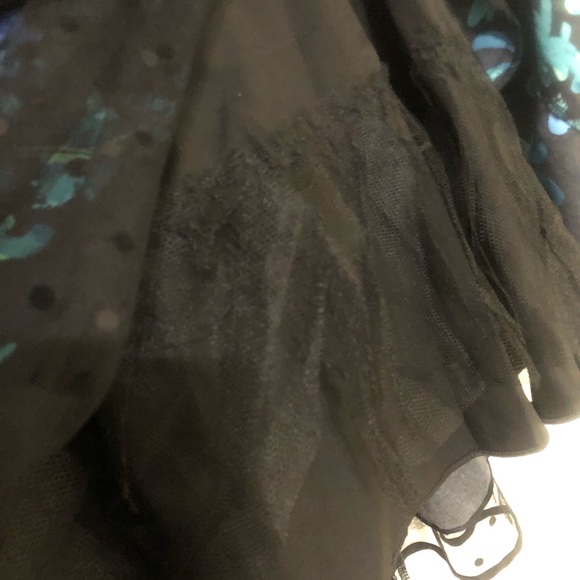 Party wear dress - Picture 4 of 4